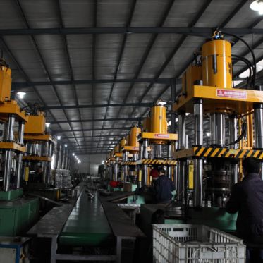 Stamping and forming workshop