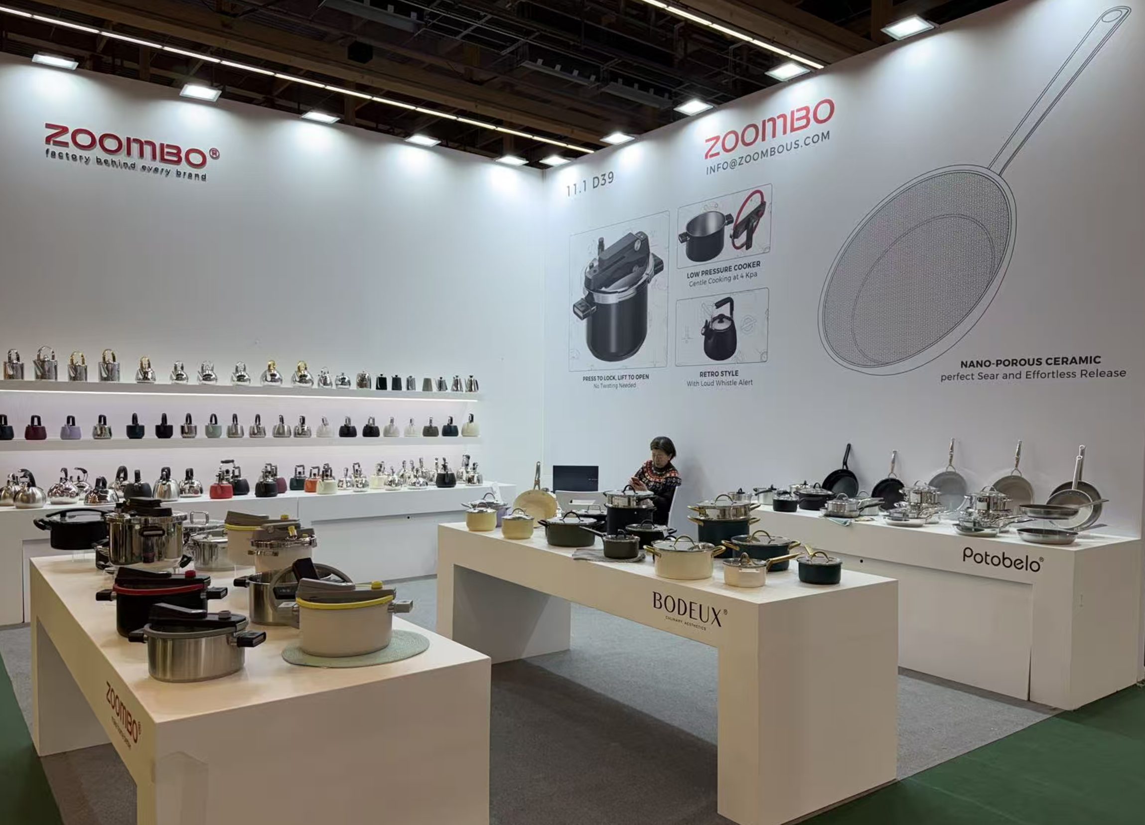 Zoombo at Ambiente Frankfurt 2026 exhibition booth showcasing cookware products